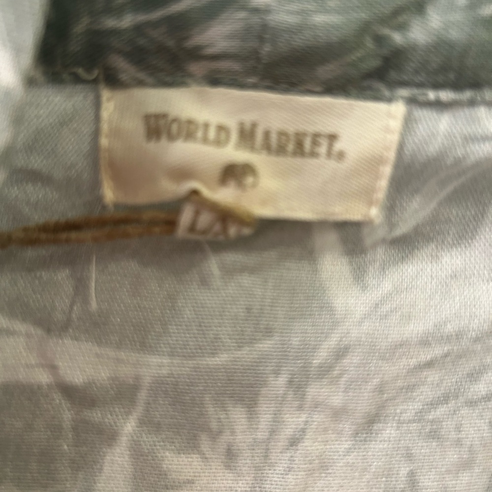 World Market pajama bundle set sage green floral  w robe and pants size L/Small - Picture 3 of 12